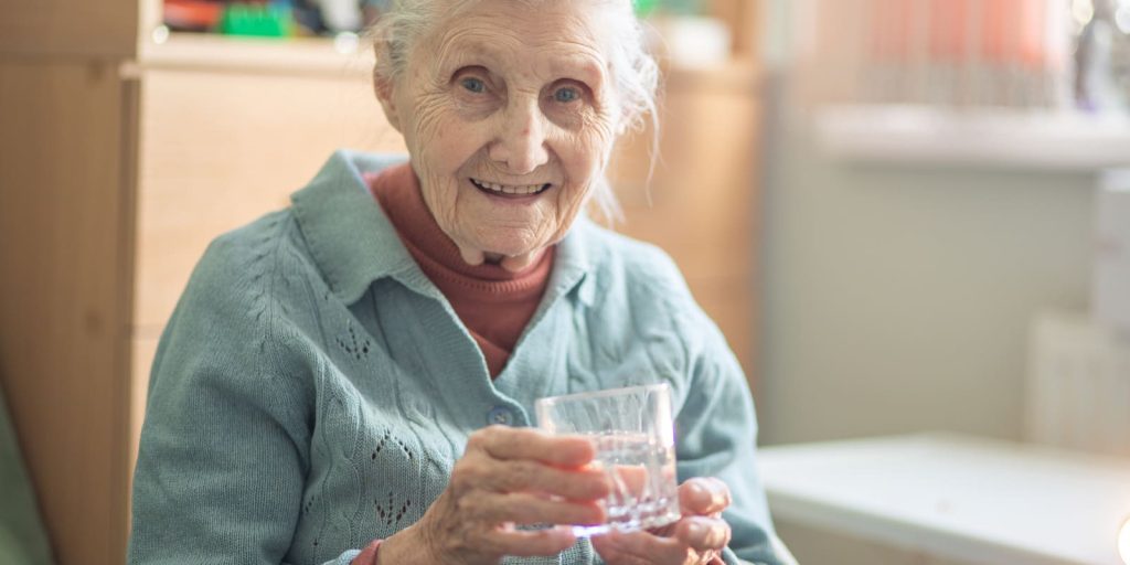 Dehydrierung im Alter, Ursachen und Therapie